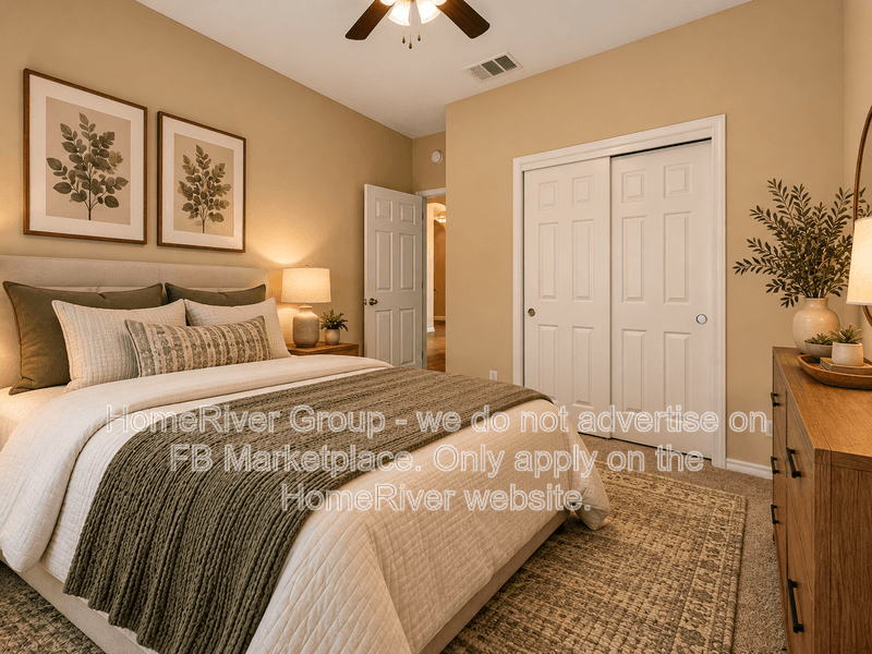 Manor House: 11502 Liberty St