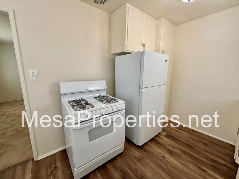 Upland House: 316 W Arrow Hwy