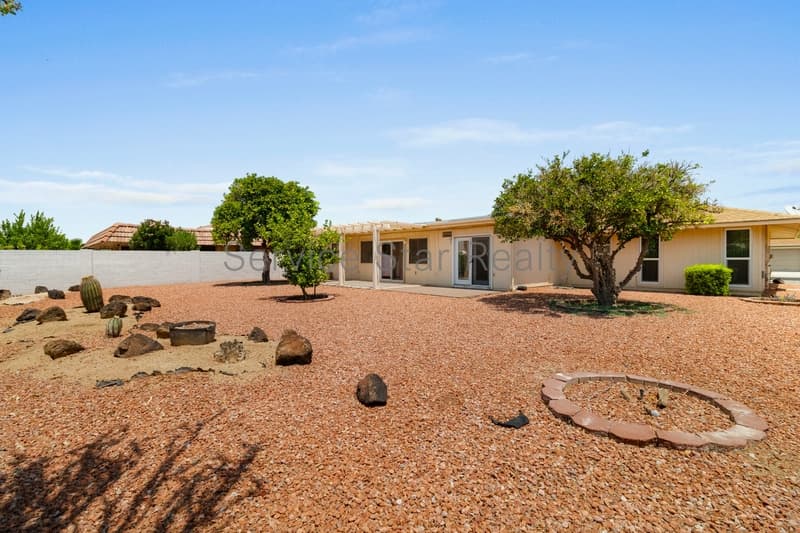 Sun City House: 9425 W Rolling Hills Dr