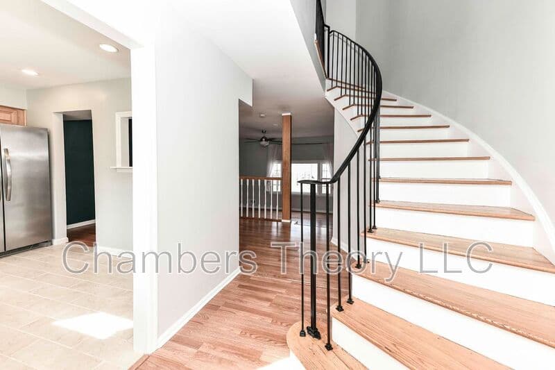 Springfield Condo: 5910 Prince James Dr