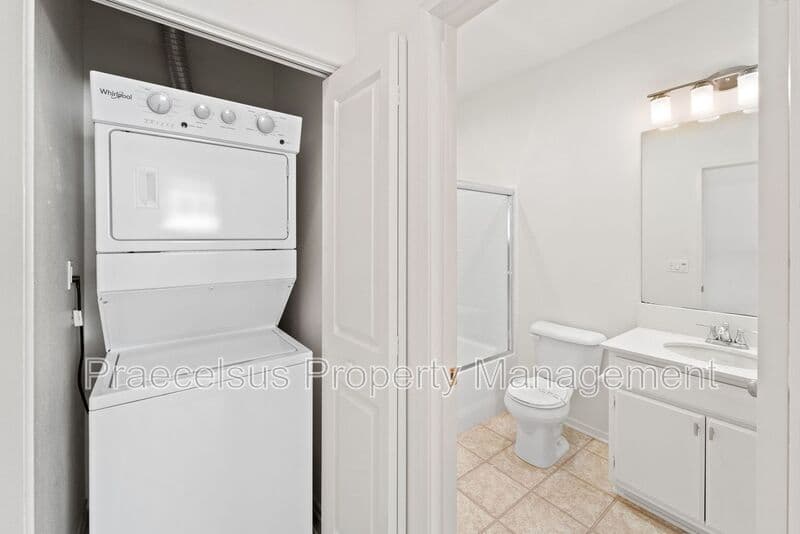 Chula Vista Townhome: 1710 Signature Pl