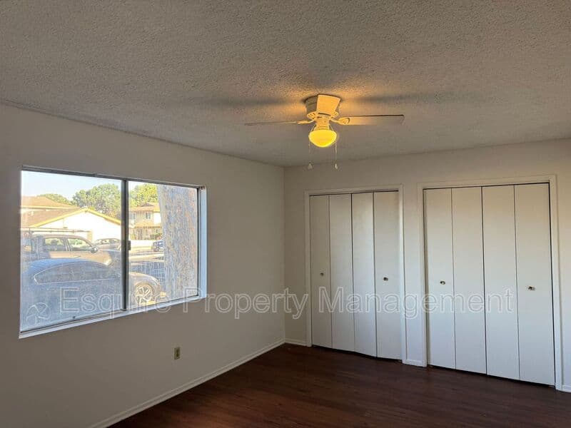 OXNARD Condo: 2070 N. VENTURA RD