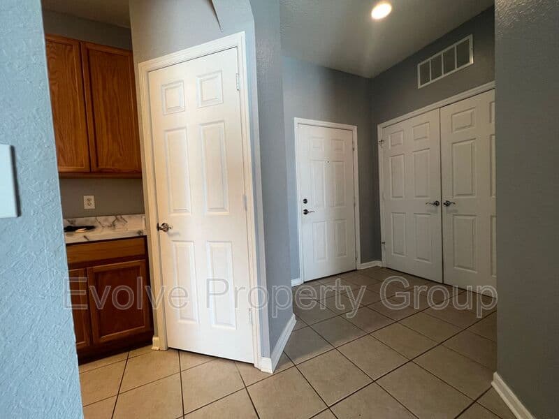 Orlando House: 8775 Sartori St.