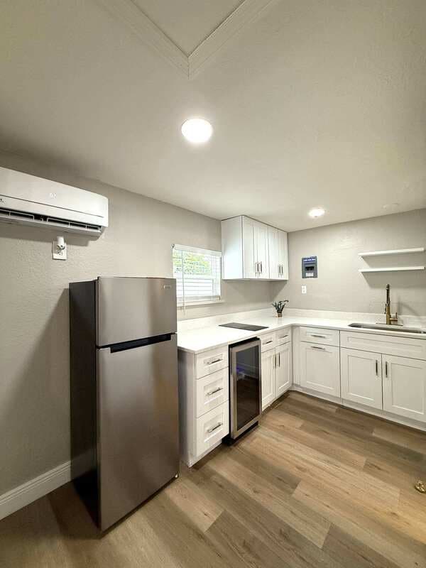 Lakeland Condo: 1704 East Elm Road - 1/2