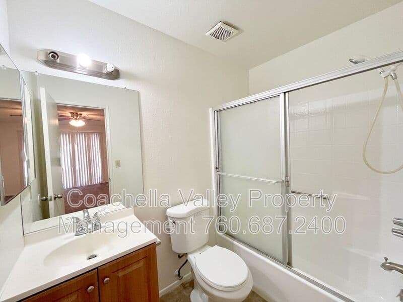 Cathedral City House: 32244 Navajo Trail