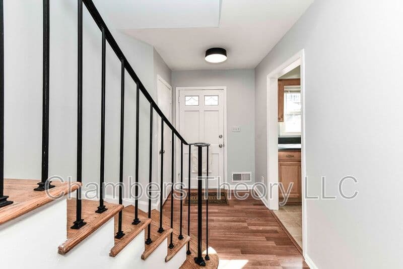 Springfield Condo: 5910 Prince James Dr