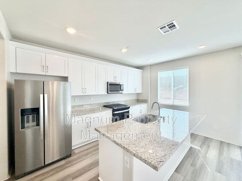 Winchester House: 31799 Woodbank Way