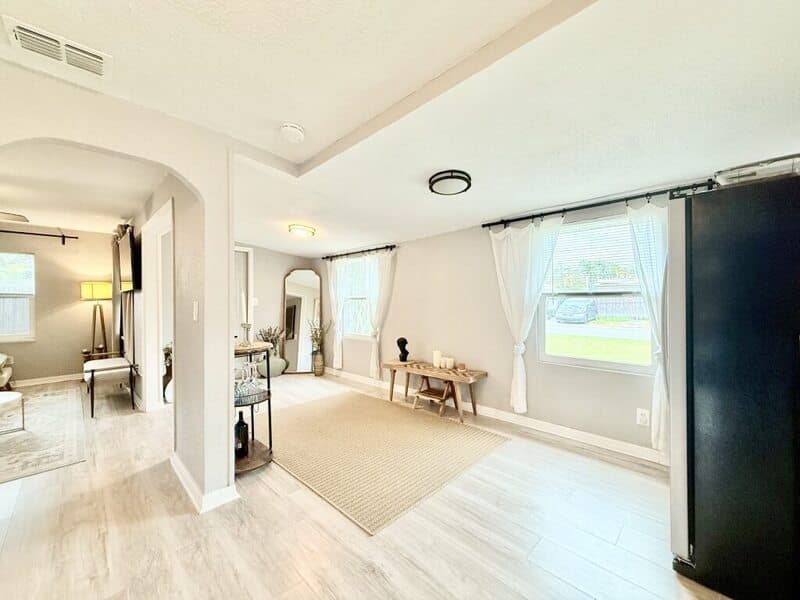 St. Petersburg House: 4528 70th Street North