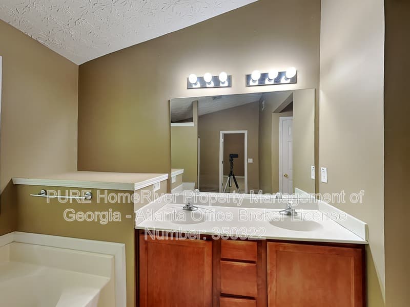 Lawrenceville House: 4694 Windale Dr