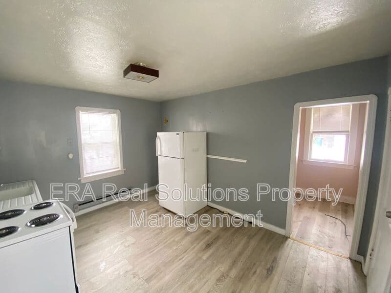 Cleveland Condo: 3272 W 98th St.