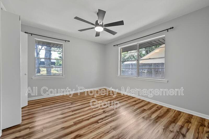 Hurst House: 1444 Cimarron Trail