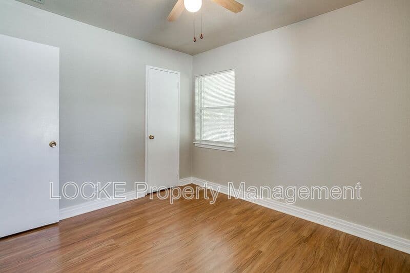 Fort Worth House: 3421 South University Drive
