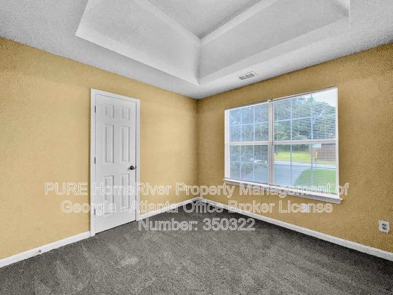 Jonesboro House: 10761 Tara Village Way
