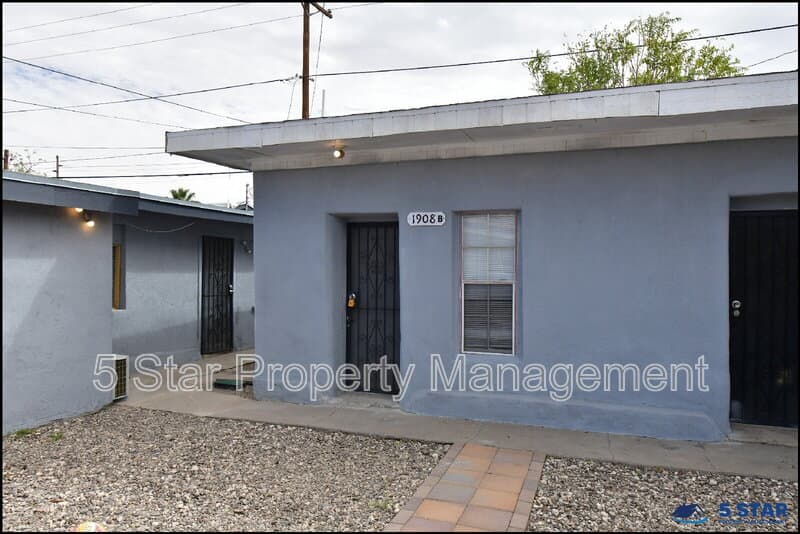 El Paso Condo: 1910 Olive Ave