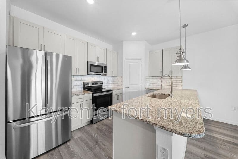 Lehigh Acres House: 4716 29th St SW