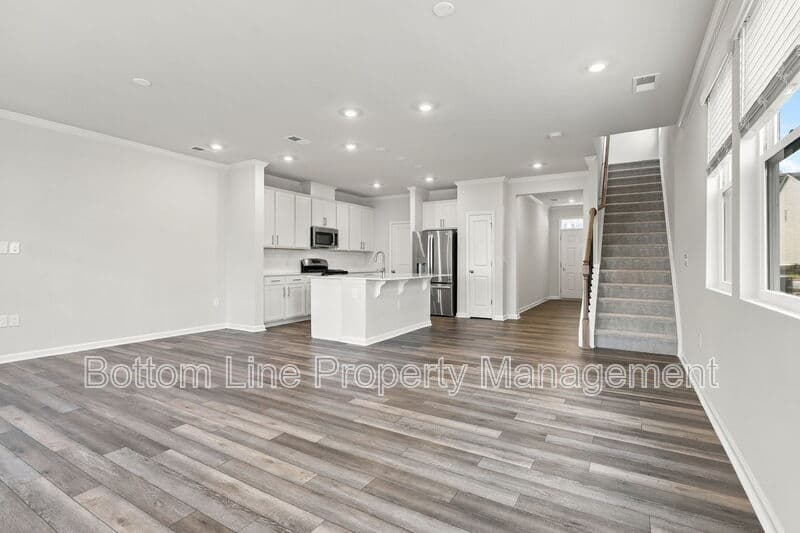 Durham Townhome: 5811 Woodlawn Dr