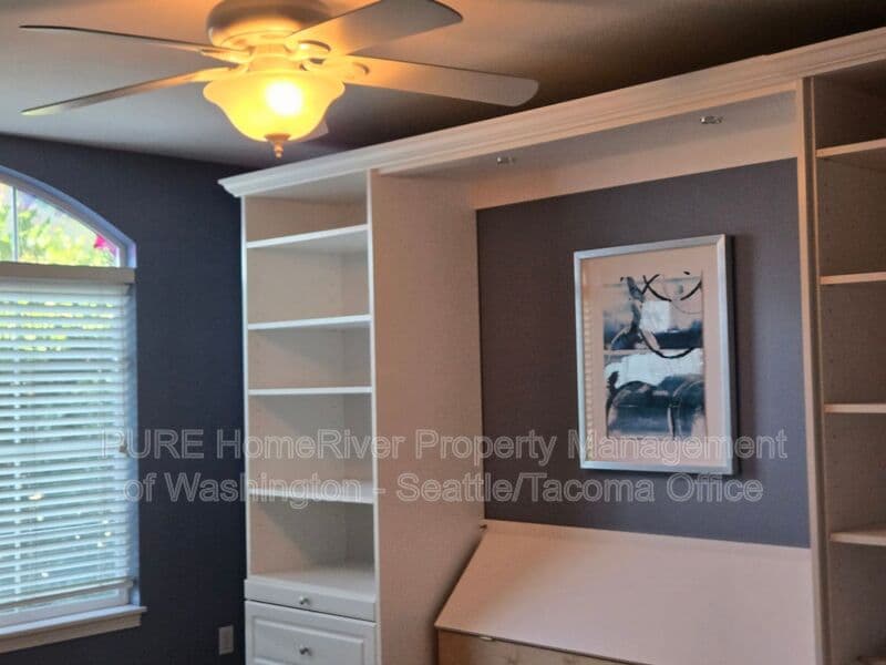 Auburn House: 5316 S 282nd Way