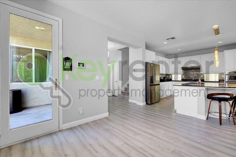 Lincoln House: 1740 Allenwood Circle
