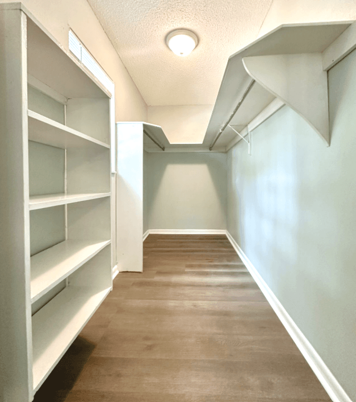 Seminole Condo: 8300 Bardmoor Boulevard - 210