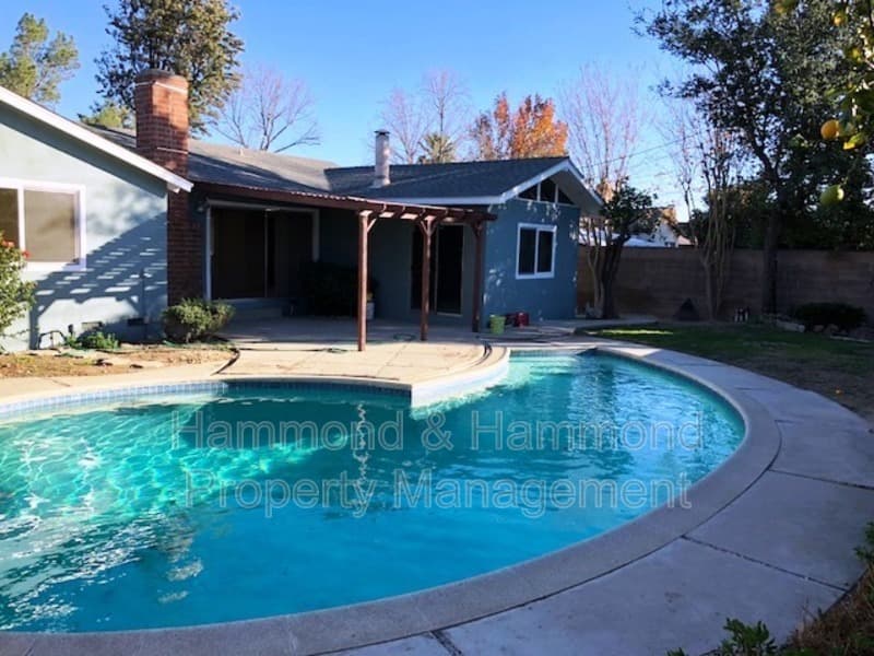 Canoga Park House: 7859 Hanna Ave.