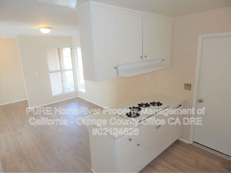 Huntington Beach House: 6092 Larchwood Drive