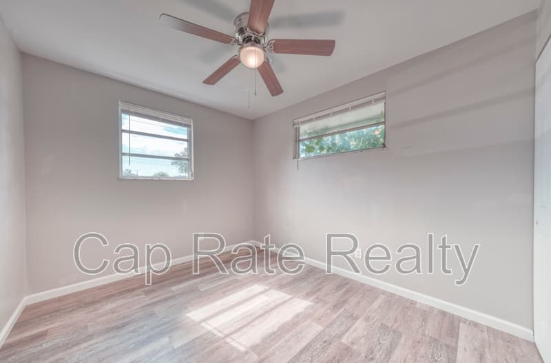 Columbus House: 3738 Arkwood Ct