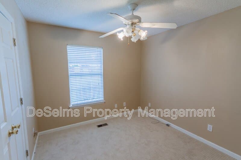 Smyrna House: 1009 Norwood Ct