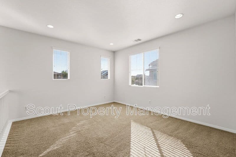 Menifee House: 29128 Rockledge Drive