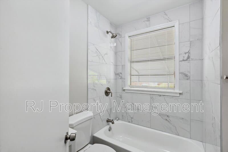 Memphis House: 535 Gilleas Rd
