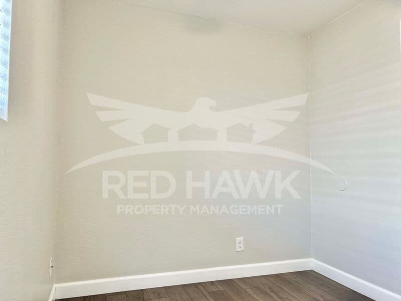 Chandler House: 281 S California St