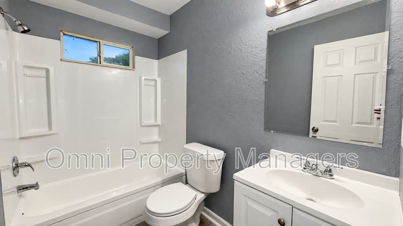 De Condo: 11360 Wyoming Ave