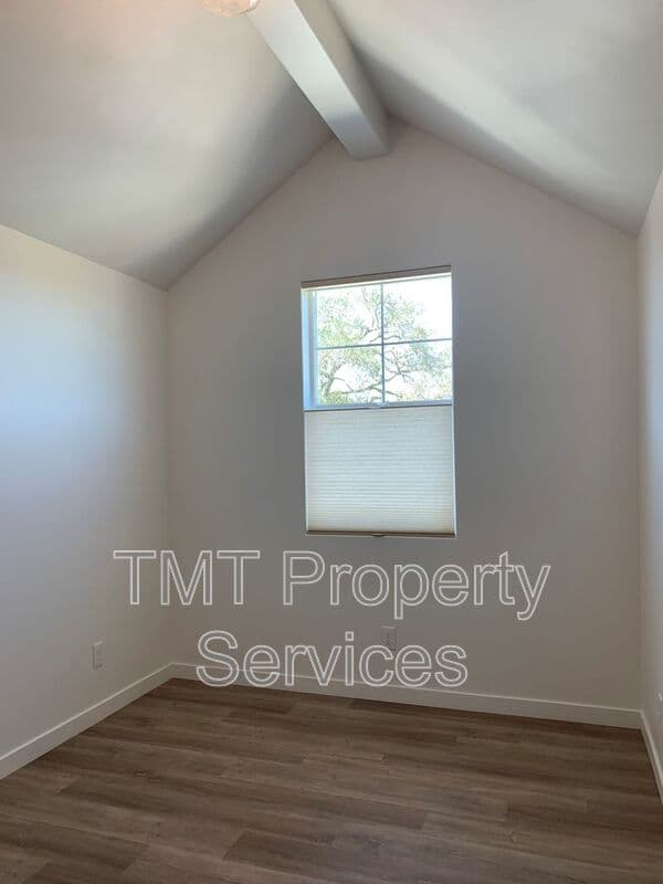 Atascadero House: 5915 Gran Paseo Way