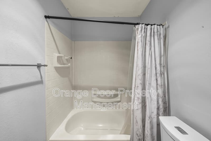 Kent Condo: 23601 112th Avenue SoutheastA102