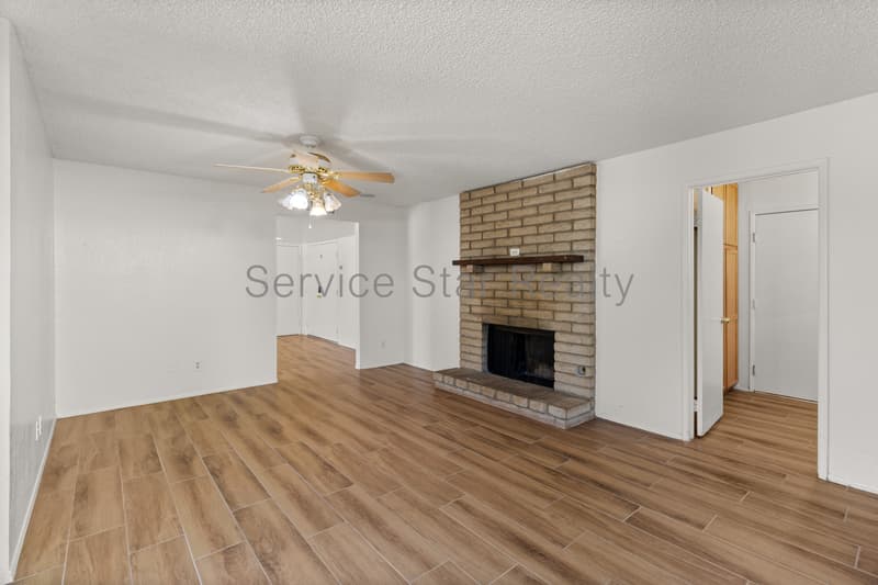 Phoenix House: 4123 W Hearn Rd