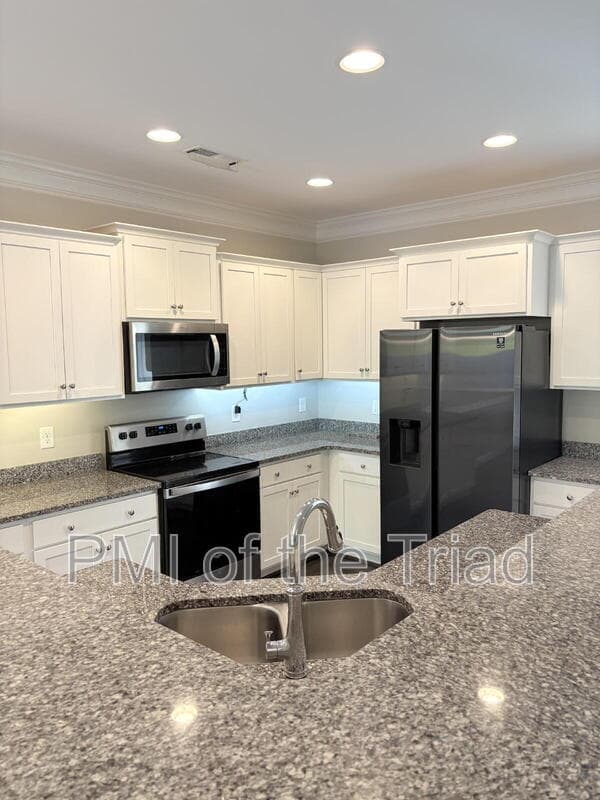 Walkertown Townhome: 2953 York Place Dr