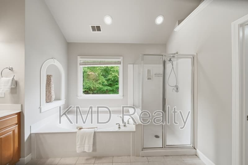 Charlotte House: 13818 Ballantyne Meadows Drive