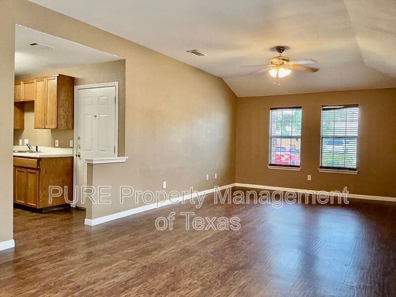 Austin Condo: 8605 Talyne Chaise Circle