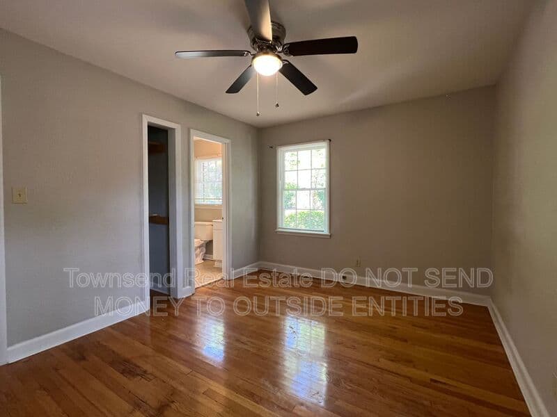 Fayetteville House: 1812 Conover Dr