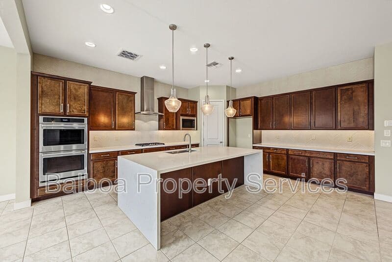 Queen Creek House: 20547 E Via De Colina