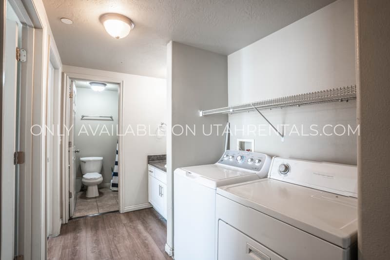 Provo House: 884 E 700 N