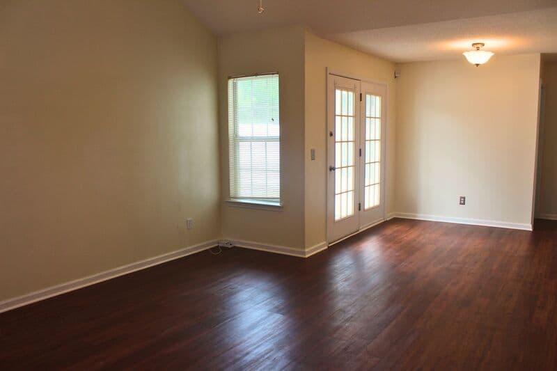 Pooler House: 132 Bluelake Blvd