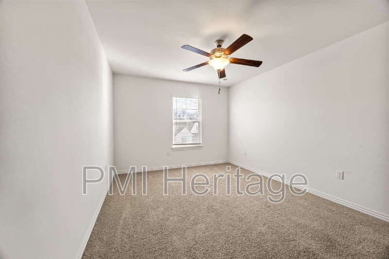 Bentonville House: 5802 Southwest Teppee Avenue