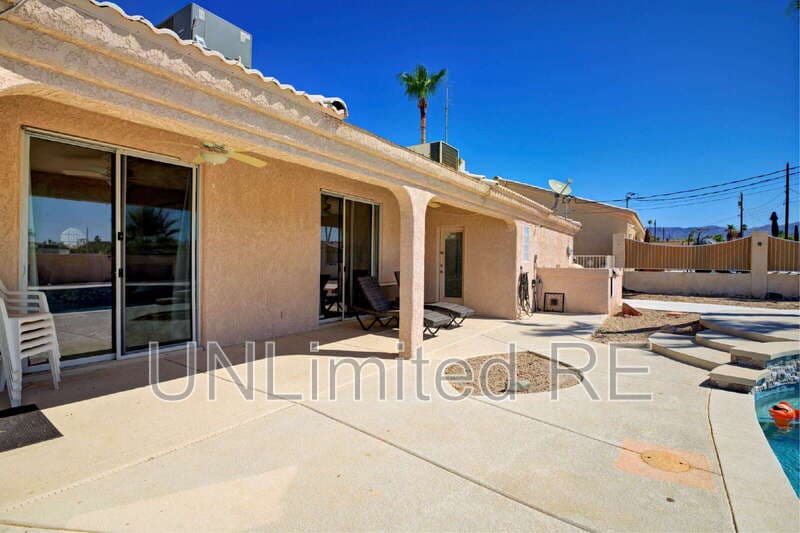 Lake Havasu City House: 304 Acoma Blvd S