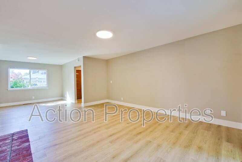 Mountain View House: 86 Dalma Drive