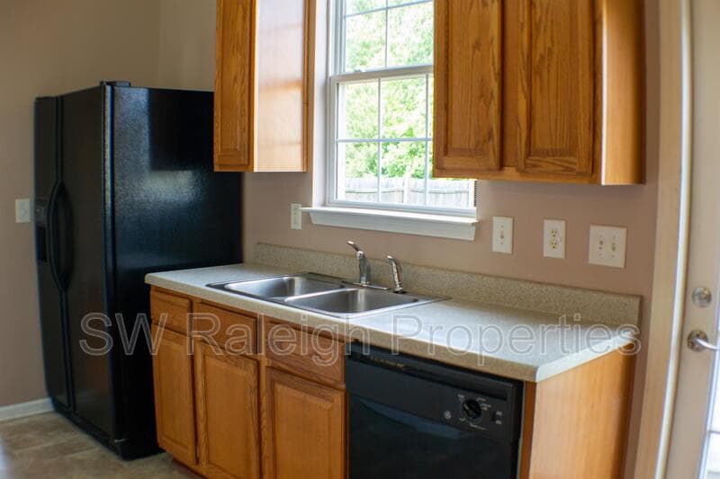 Holly Springs House: 5145 Mabe Drive