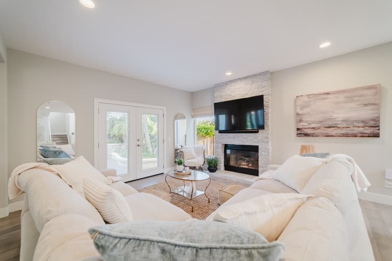 Carlsbad House: 7528 Navigator Circle