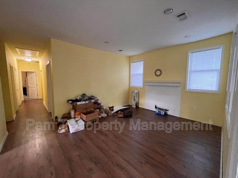 Savannah Condo: 1202 E 37th Unit B US