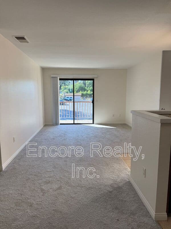 El Cajon Condo: 12191 Cuyamaca College Dr