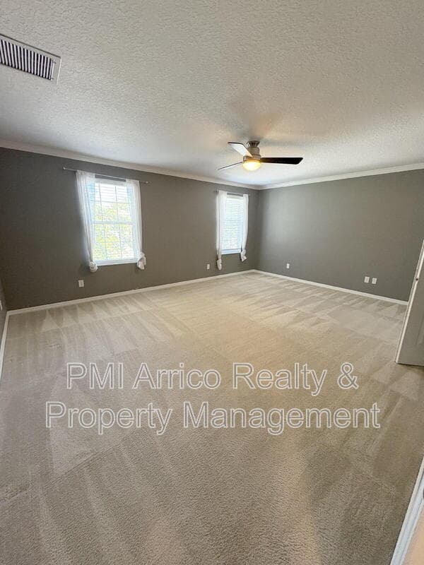 Riverview House: 5822 Tulip Flower Drive
