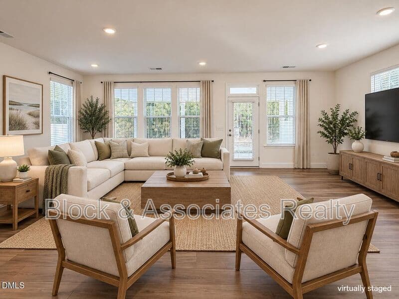 Raleigh House: 5128 Ranger Grove Way